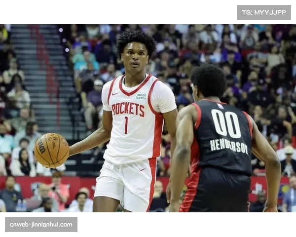 弗拉格生涯首遭恶意犯规，绊倒阿门-汤普森引争议