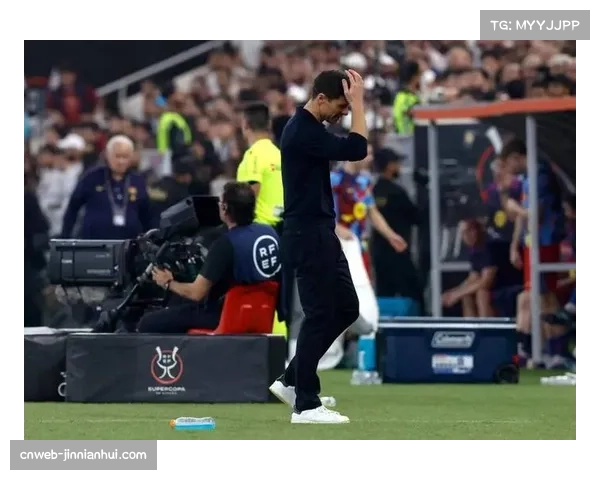 汉堡更衣室被曝存在派系斗争，部分球员不满主教练波尔津保守战术