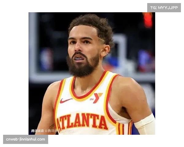 半场报道：老鹰特雷-杨因背部紧张离场，球队改打“无球移动”体系